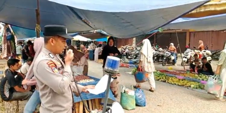 Cegah Karhutla, Sat Binmas dan Bhabinkamtibmas Polres Kuansing Edukasi Warga Agar Tidak Membuka Lahan dengan Membakar