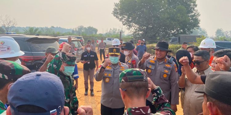 Kapolda-Pangdam Cek Karhutla Siak, Empat Wilayah Riau Jadi Atensi