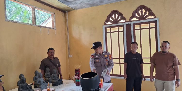 *Polsek Rambah Hilir Tangkap Pelaku Pembakar Vihara Muara Takus Di Desa Pasir Jaya*