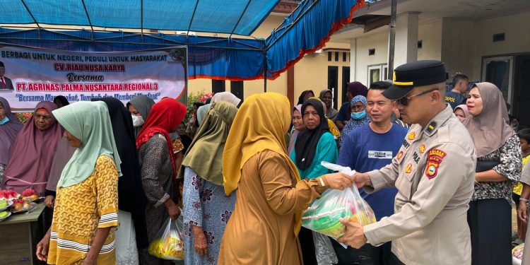 Program JALUR Polres Kuansing Hadir di Sungai Besar, Warga Dapat Sembako dan Layanan Kesehatan Gratis