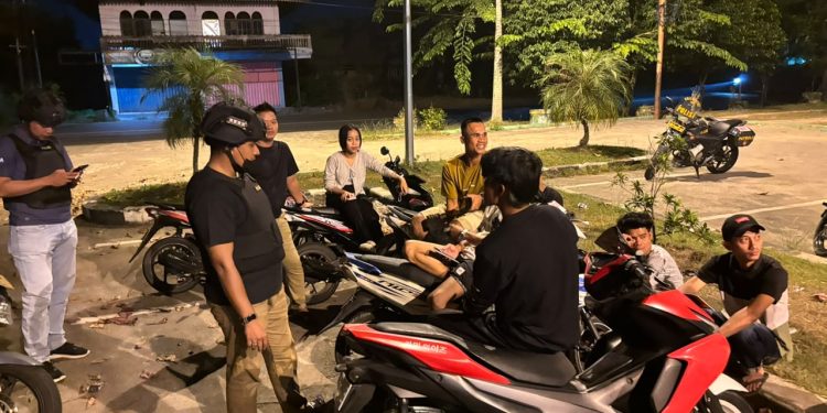 Patroli Malam Tim Raga Regu III Polres Kampar Sisir Titik Rawan Bangkinang, Antisipasi Balap Liar & Kejahatan Jalanan