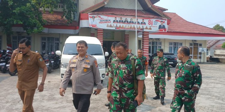Sinergi TNI–Polri–Pemerintah Desa Diperkuat: Penyuluhan Karhutla Kecamatan Kampar Tekankan Pencegahan Sejak Dini & Respons Cepat