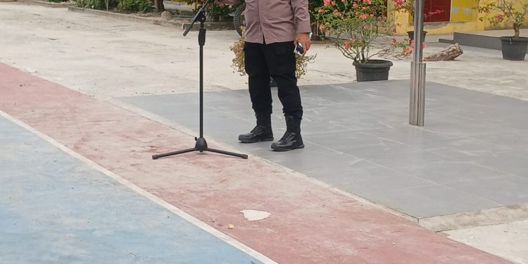 Kapolsek Tualang Pimpin Apel Pendinginan Karhutla, Libatkan Seluruh Stakeholder di Kampung Tualang