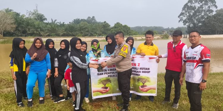 Green Policing, Polsek Benai Edukasi Siswa Jaga Lingkungan dan Tanam Pohon