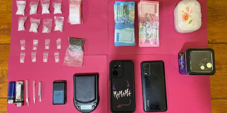 Polsek Kunto Darussalam Tangkap Pengedar Narkotika, Sita 33,45 Gram Sabu dan 3,53 Gram Ganja