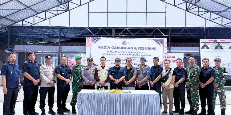 WUJUDKAN TRANSPARANSI DAN PENGUATAN KEAMANAN, LAPAS BANGKINANG GELAR RAZIA GABUNGAN BERSAMA APH