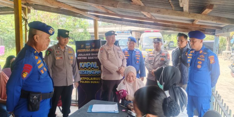 Polres Dumai Hadir di Tengah Masyarakat Pesisir Melalui Program JALU