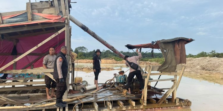 Polres Kuansing Tertibkan 13 Rakit PETI di Tiga Lokasi, Seluruhnya Dimusnahkan