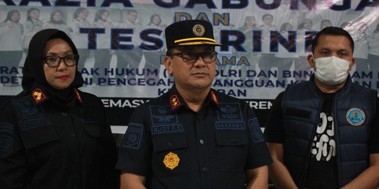 Razia Gabungan TNI, Polri dan BNN di Lapas Perempuan Pekanbaru, Perkuat Deteksi Dini Gangguan Kamtib