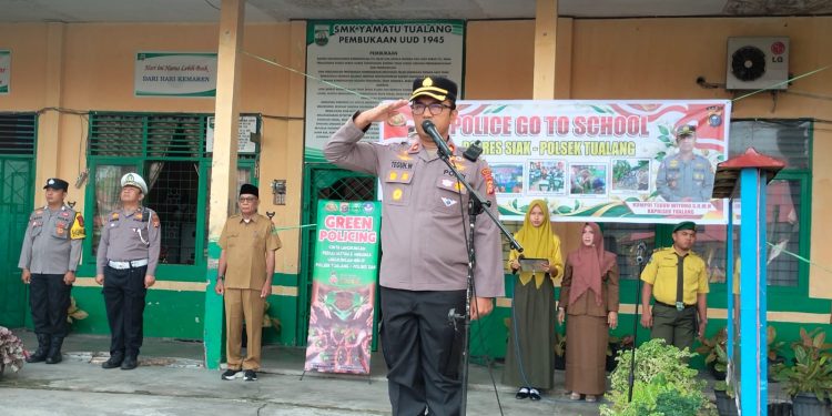 Police Goes To School. Polsek Tualang Gandeng Sekolah Cegah Karhutla, Narkoba dan Pelanggaran Lalu Lintas
