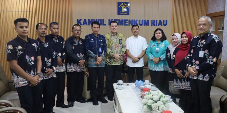 Sinergi Lintas Instansi, Kakanwil Terima Audiensi Kepala Badan Kesbangpol Provinsi Riau