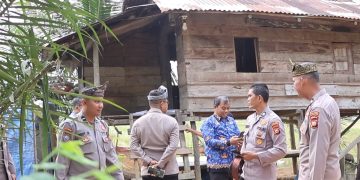 Polres Kuansing Bersama Dinsos Kunjungi Warga Penerima Bantuan