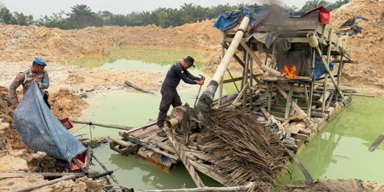 Polsek Singingi Hilir Tertibkan 3 Rakit PETI di Dua Lokasi, Seluruhnya Dimusnahkan