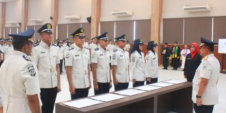 Kakanwil Ditjenpas Riau Lantik 135 PNS, Tekankan Integritas dan Pengabdian