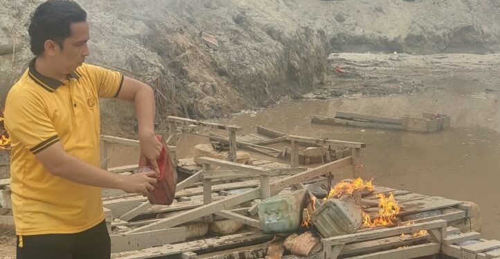 Polsek Benai Tertibkan 13 Rakit PETI di Muara Langsat