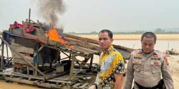 Polsek Singingi Hilir Tertibkan Dua Rakit PETI Jenis Dompeng di Pulau Dani