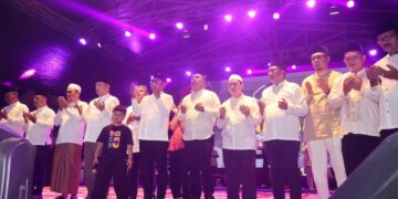 PELALAWAN BERSHALAWAT BERSAMA HADDAD ALWI, MERIAHKAN HELAT PELALAWAN KE-27