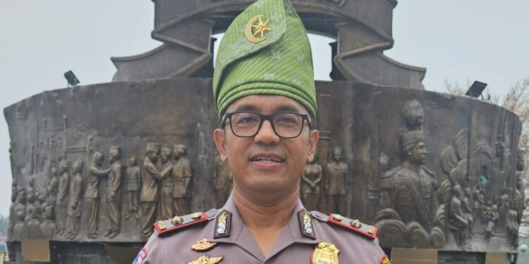 Inovasi SULINGMAS Kapolsek Tualang Raih Penghargaan dari Bupati Siak di HUT ke-27 Kabupaten Siak