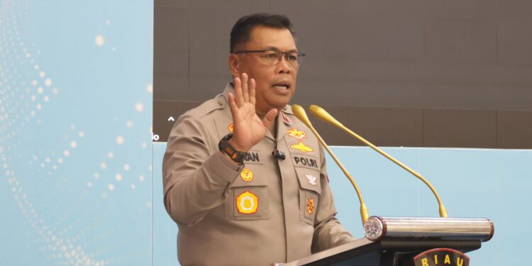Kapolda Riau Tegaskan Polisi Tak Boleh Tunggu Viral, Pelayanan Publik dan Integritas Jadi Prioritas