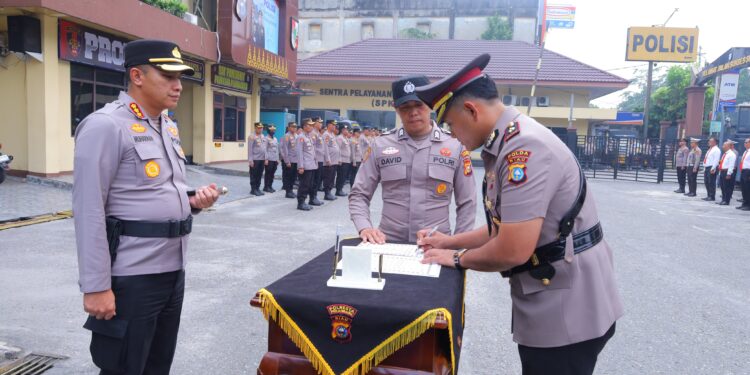 Kapolresta Pekanbaru Pimpin Sertijab Kasat Reskrim, Kompol Sholton Resmi Jabat Kasat Reskrim