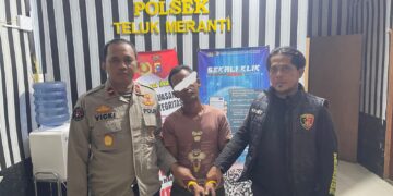 PELAKU KDRT YANG TEWASKAN AYAH KANDUNG DAN LUKAI ADIK DI TELUK MERANTI DIAMANKAN POLSEK MERANTI