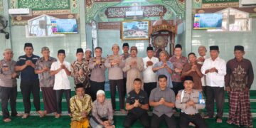Jumat Keliling, Polres Kuansing Perkuat Silaturahmi dan Kamtibmas Bersama Masyarakat