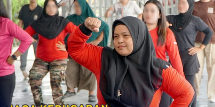 Jaga Kebugaran, Petugas dan Warga Binaan Rutan Dumai Rutin Senam Bersama