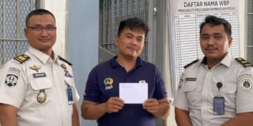 BIMKER LAPAS NARKOTIKA RUMBAI SALURKAN PREMI KEPADA WARGA BINAAN PEMASYARAKATAN