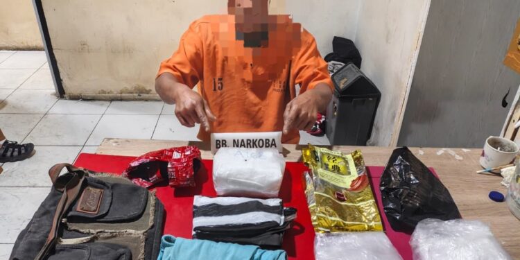 Satresnarkoba Polres Kampar Amankan Kurir Narkoba, Sita 1,010 Gram Sabu di Sari Galuh