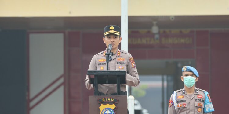 Kapolres Kuansing Pimpin Apel Siaga Dua Tahun Pemerintahan Prabowo-Gibran, Tekankan Kesiapsiagaan Personel