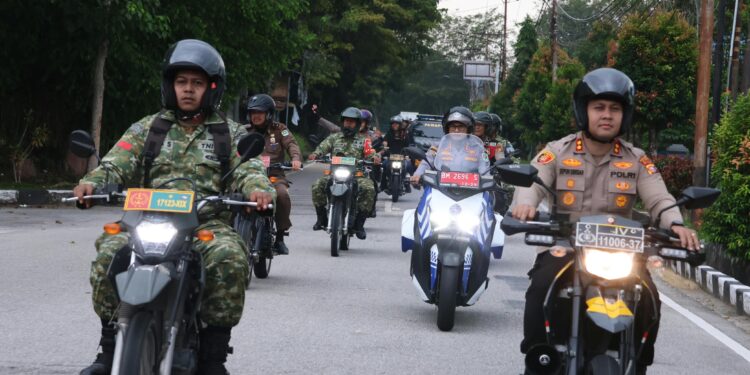 Jaga Kondusivitas Wilayah, Tim Gabungan TNI-Polri dan Pemkab Siak Gelar Patroli Skala Besar