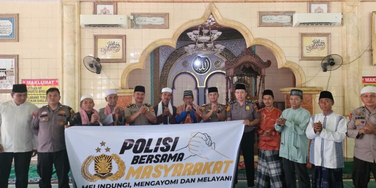Jumat Keliling, Kapolsek Tambang AKP Aulia Rahman Perkuat Kedekatan Dengan Warga