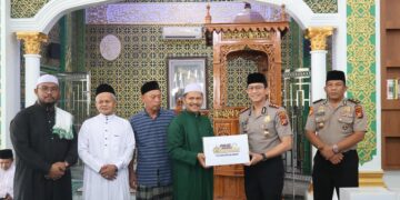 JUMAT KELILING, KAPOLRES PELALAWAN SAMBANGI MASJID AL-AZIIM WUJUDKAN RUANG PUBLIK AMAN