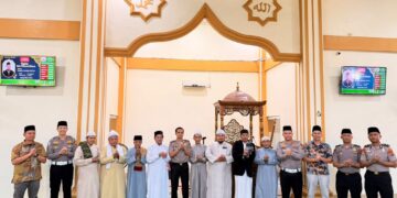 Program Jumat Keliling di Masjid Silaturahim, Kapolres Rohul Ajak Jemaah Jauhi Narkoba dan Judi Online