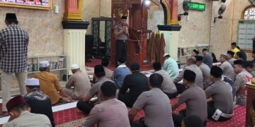 Wujudkan Polisi Bersama Masyarakat, Wakapolres Kampar Sampaikan Edukasi Anti‑Hoaks kepada Jamaah Masjid