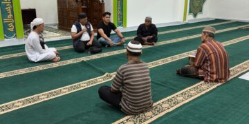 Polres Dumai Gencarkan Edukasi Bahaya Narkoba Melalui Sholat Subuh Berjamaah di Kampung BERSINAR